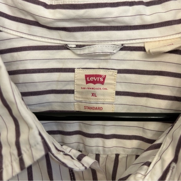 Levi's Classic One Pocket Men's XL Striped Button Down Shirt - White and Purple - Picture 6 of 12
